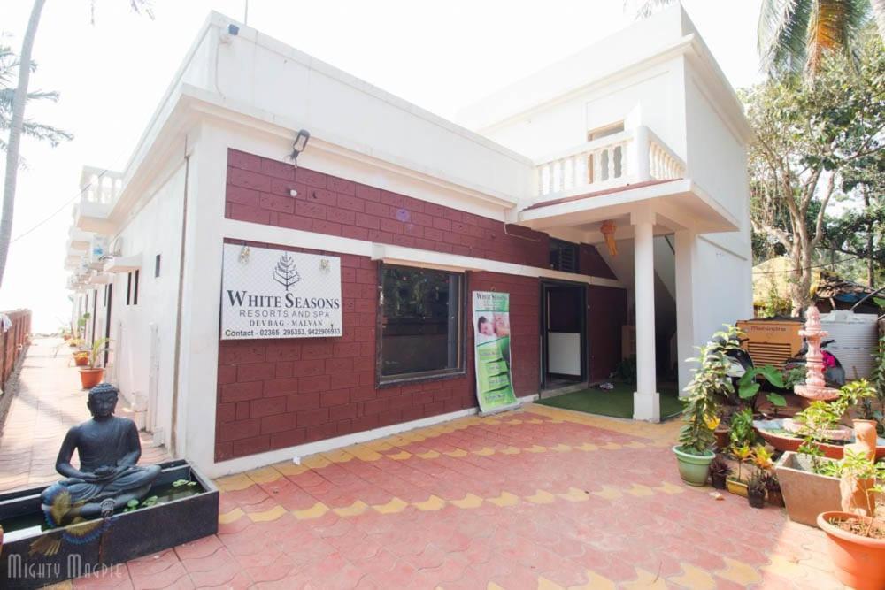 White Seasons Resort And Spa Devbag Chaoka Esterno foto